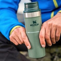 Stanley Klasik Trigger-Action Termos Bardak 0.47 LT | Yeşil