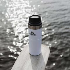 Stanley The Trigger-Action Travel Mug 0.35 L | Beyaz