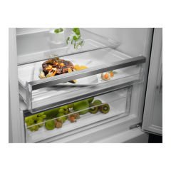 Electrolux LNT6ME46X3 600 TwinTech® NoFrost Solo Buzdolabı Inox