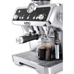 Delonghi La Specıalısta Manuel / Barista Tipi Espresso Makinesi EC 9335.M