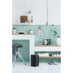 Brabantia BRA 112928 NewIcon Matt Black Pedalı Çöp Kutusu 5L