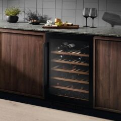 Electrolux EWUS052B5B Ankastre Şarap Soğutucu Dolabı