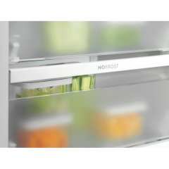 Electrolux EUN7NE18S Ankastre Derin Dondurucu 211 Litre