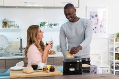 Russell Hobbs 21681-56 Retro Siyah Ekmek Kızartma